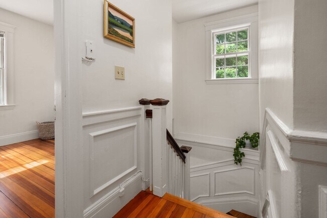 Building Photo - 81 Avalon Rd