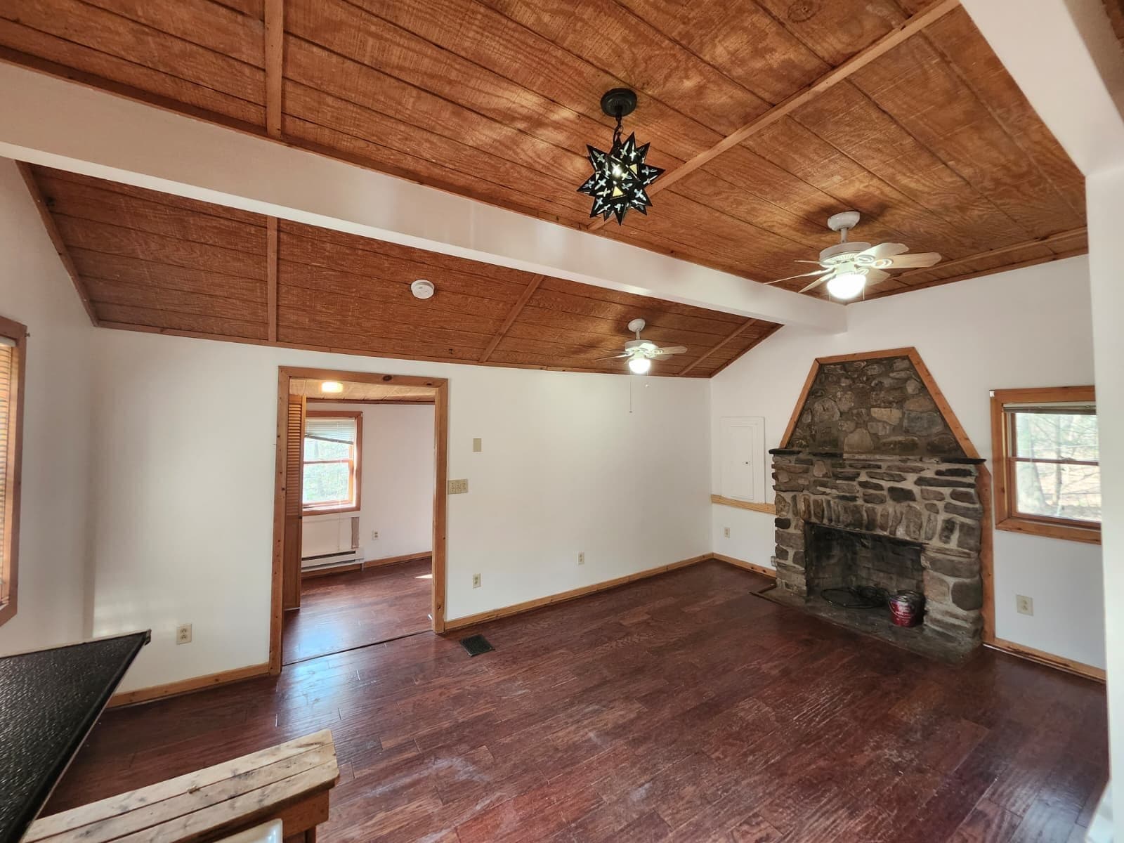 Building Photo - 5 Woodland Cir S