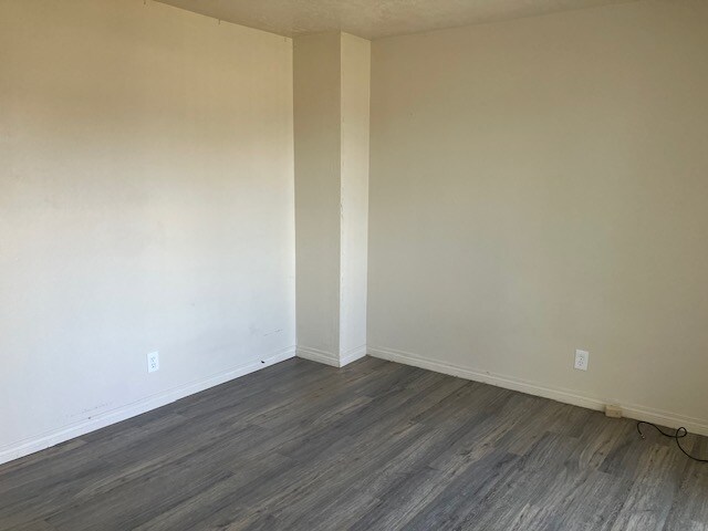 Building Photo - 5405 Morrow Dr