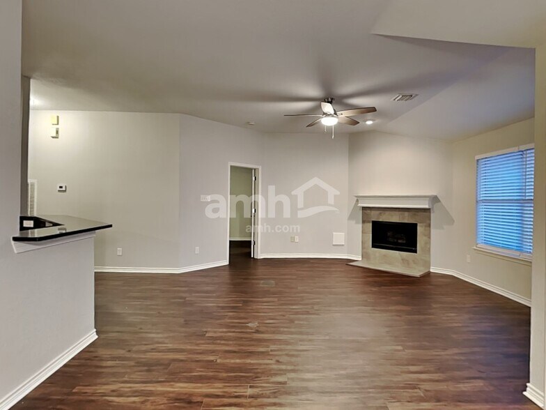 Building Photo - 5010 Chase Mountain Dr