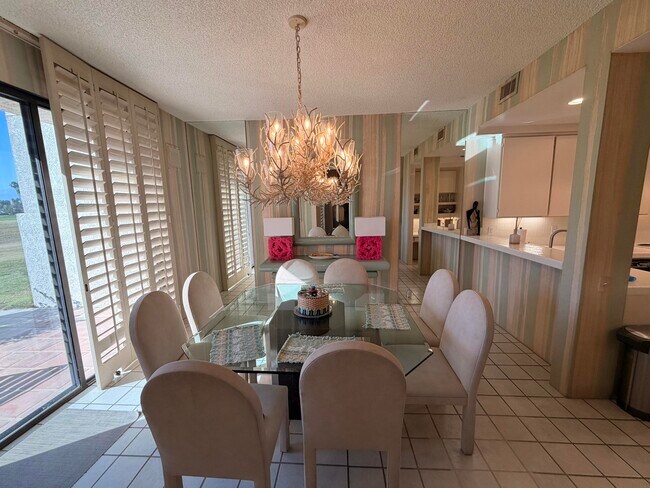 Building Photo - 714 Inverness Dr