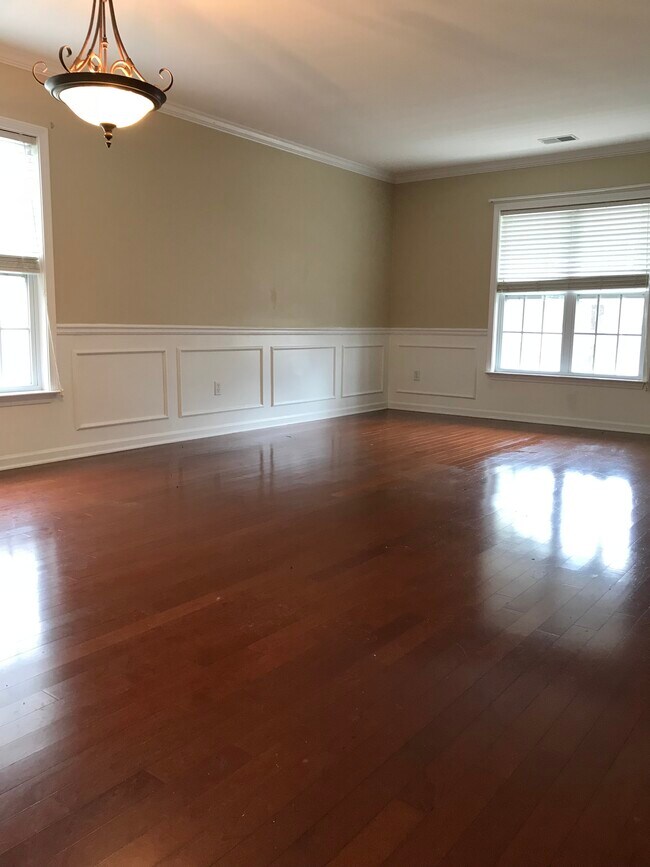 Formal living and dining space - 37 Heather Glenn Ln