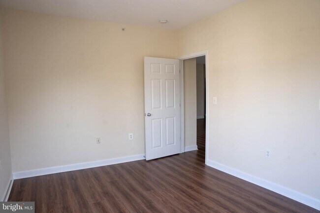 Building Photo - 42480 Rockrose Square