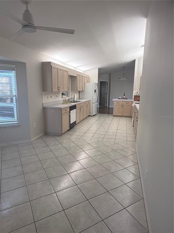 Building Photo - 9050 SE 135th Loop