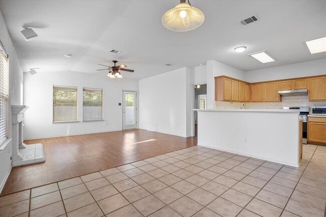 Building Photo - 4467 Bremner Dr