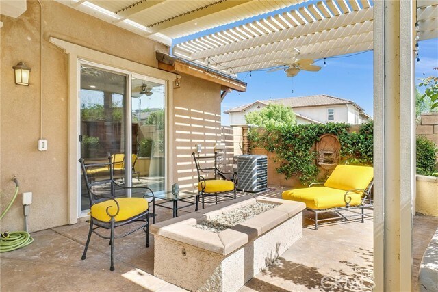 Building Photo - 10982 Periwinkle Way