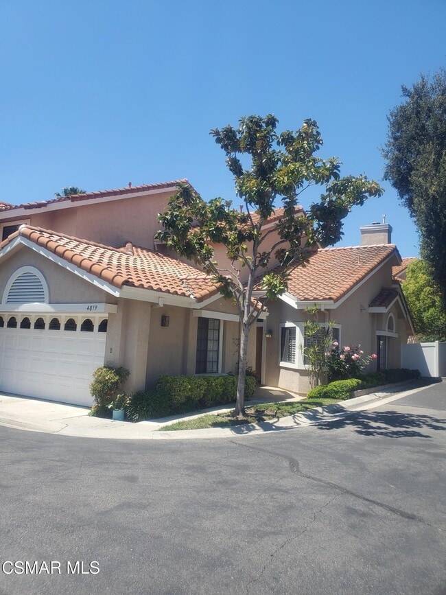 Primary Photo - 4819 La Rosa Dr