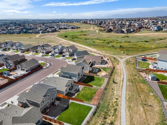 Building Photo - 13170 Valley Peak Dr