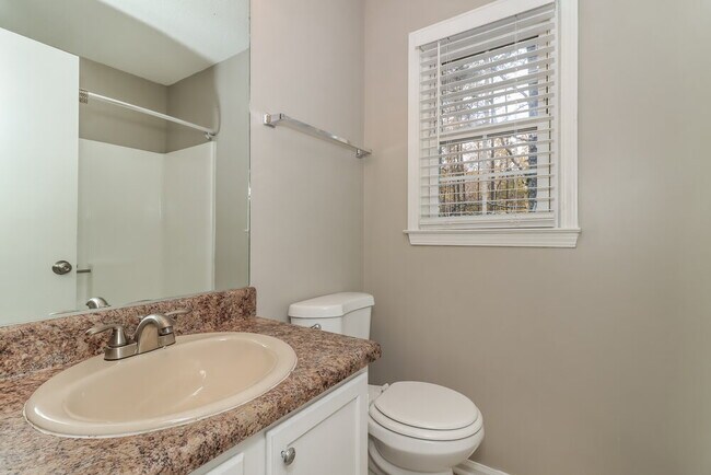 Building Photo - 216 Windmill Dr