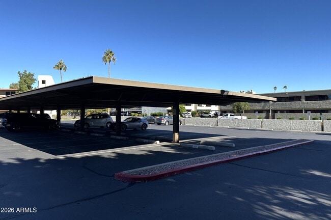 Building Photo - 7625 E Camelback Rd