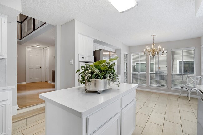 Building Photo - 12800 Briar Forest Dr