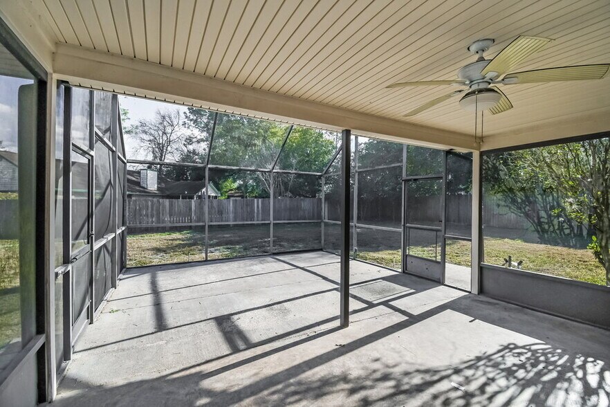 Building Photo - 970 Sandstone Dr