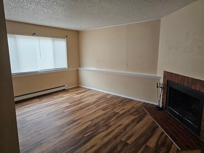 Building Photo - 3965 Stonedike Dr