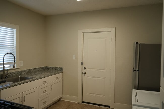 Building Photo - 2324 20th St