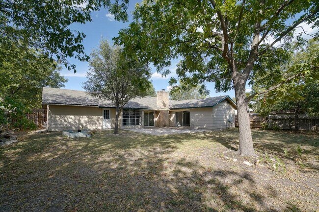 Building Photo - 10110 Aspen St