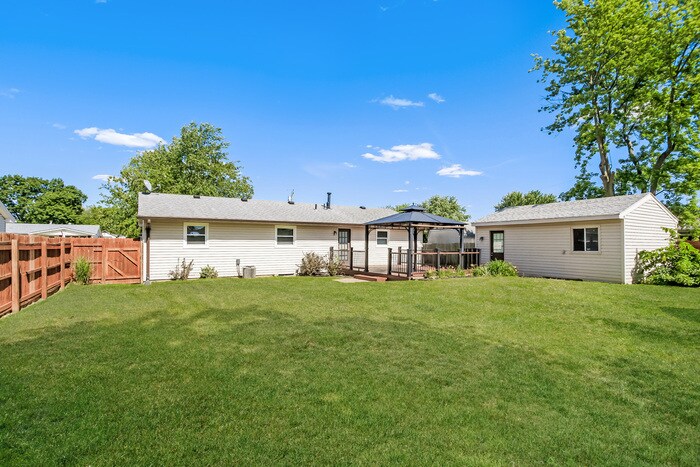 Building Photo - 615 Kenwood Pl