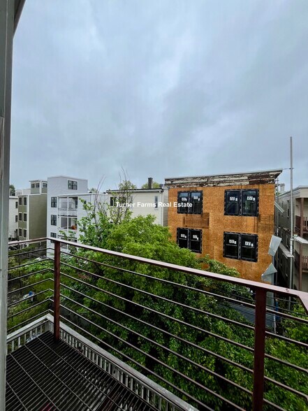 Building Photo - 24 Washburn St