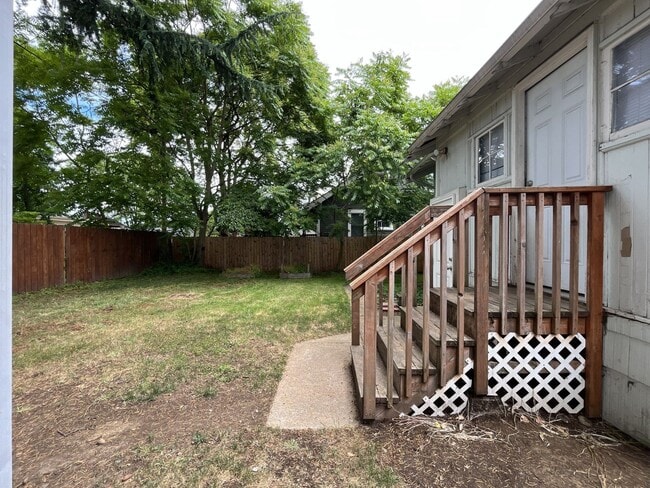 Building Photo - Bright and Open Home with Flexible Living Spaces and an Expansive Backyard