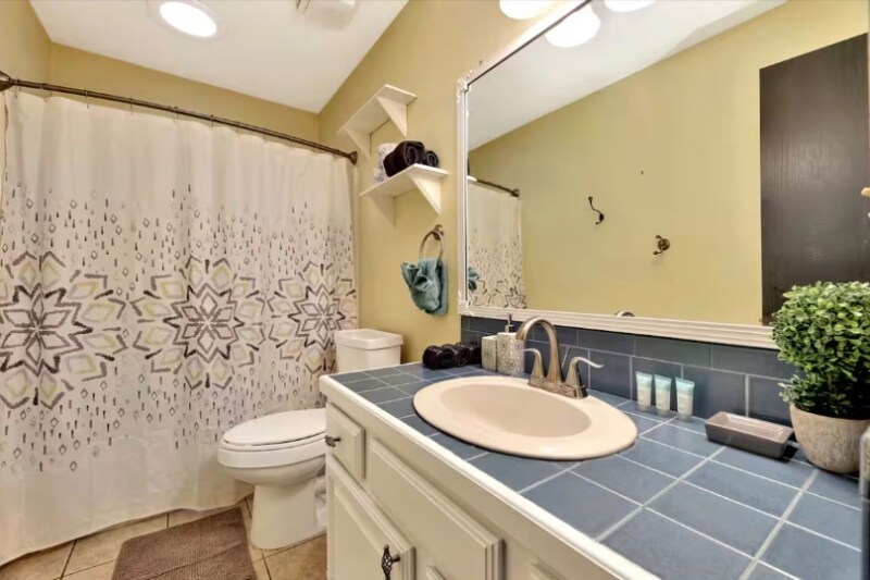 Building Photo - 10106 W Jamesburg St