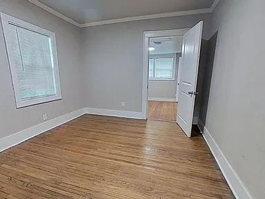 Building Photo - 124 N Yorktown Ave