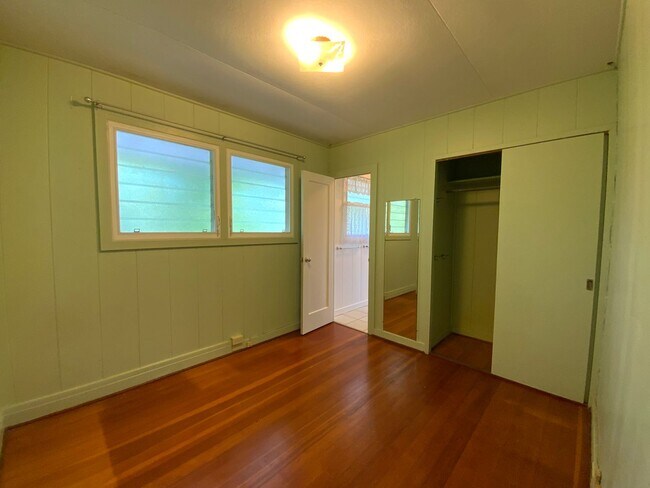 Building Photo - T1247ach