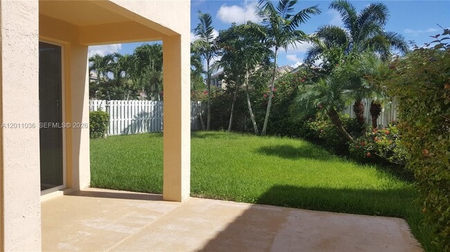Building Photo - 897 Briar Ridge Rd