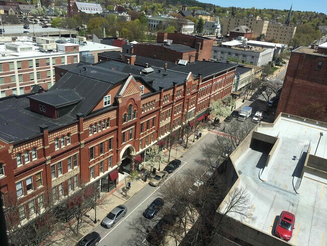 Building Photo - 30 Hanover St