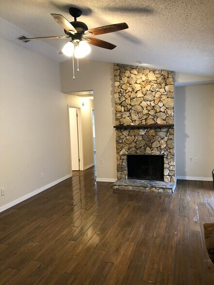 Building Photo - 3624 Jericho Drive