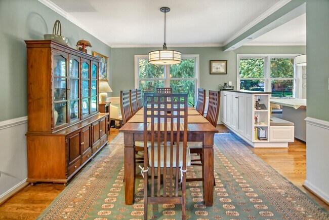 Building Photo - 6902 Tilden Ln