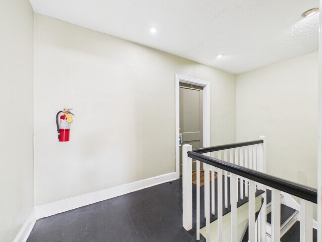 Building Photo - 1920 Richmond Ave.