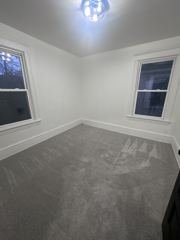 Building Photo - 9415 Edmunds Ave