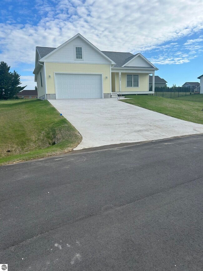 Building Photo - 4499 La Marche Cir