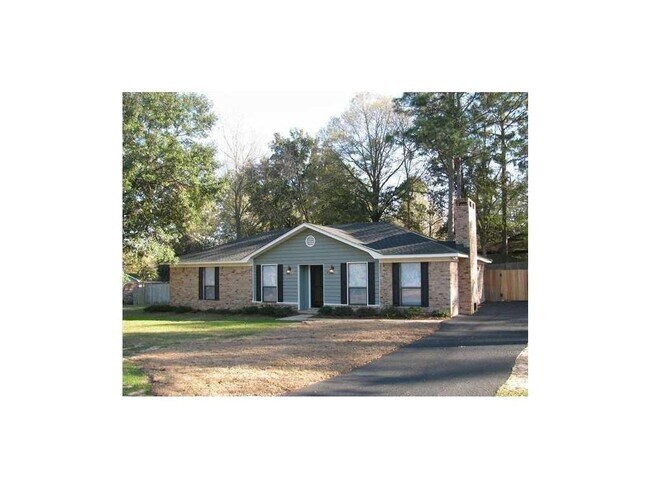 Building Photo - 8131 Country Dr