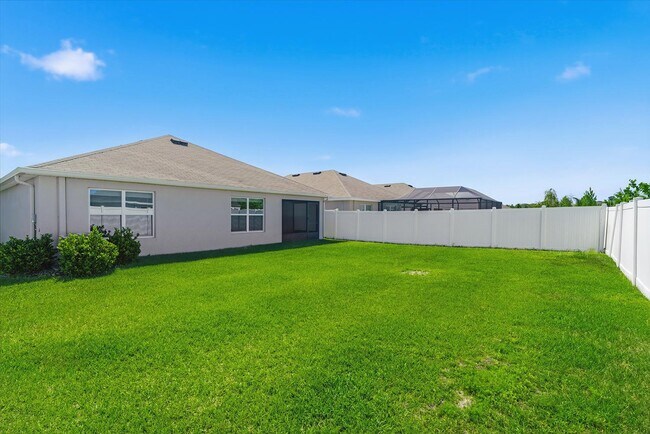 Building Photo - 13196 Golden Lime Ave