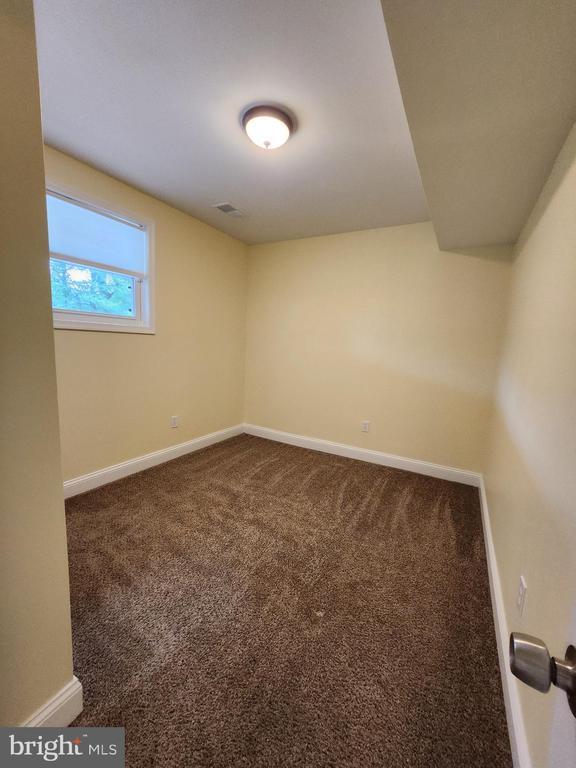 Building Photo - 2622 Boxwood Dr
