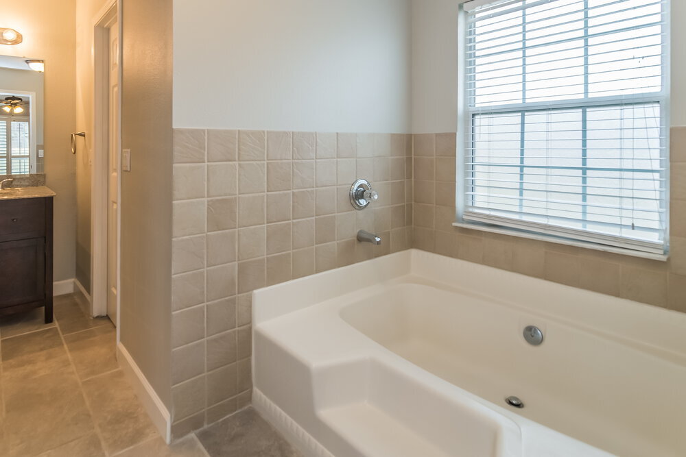 Building Photo - 3103 Olde Sutton Parke Dr