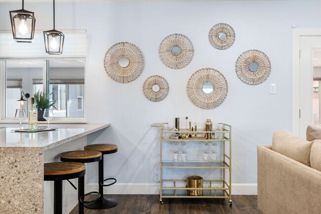 Building Photo - 8259 E Mulberry Ln