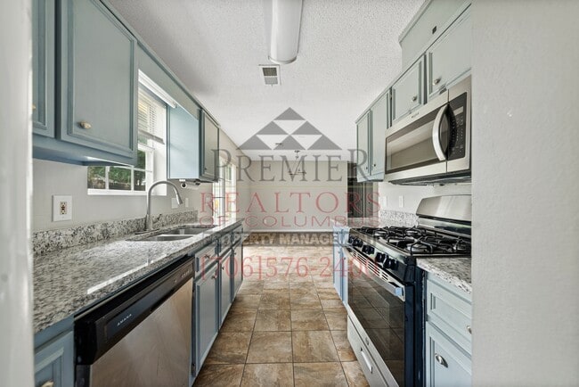 Building Photo - 8440 Canaan Dr
