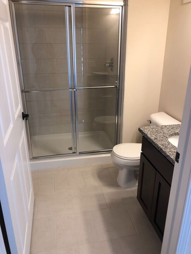Building Photo - 8290 Promenade Cir