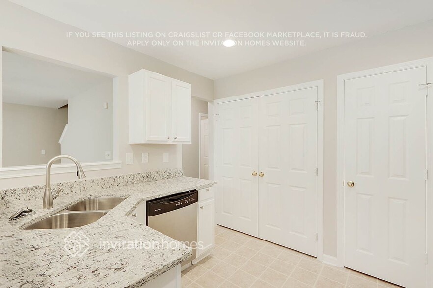 Building Photo - 4645 Raven Wood Loop