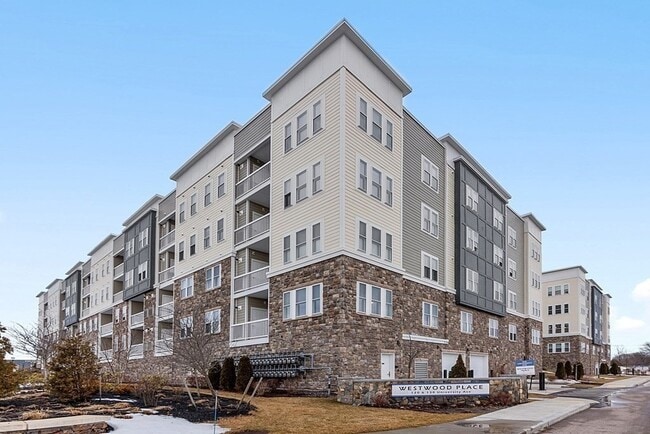 Building Photo - 120 University Ave