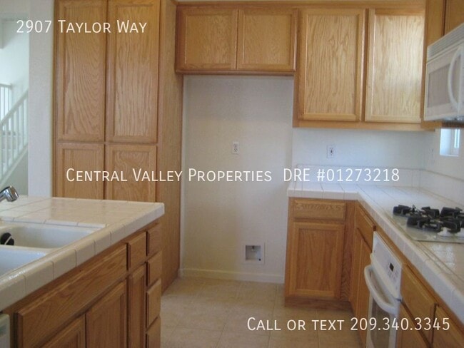 Building Photo - 2907 Taylor Way