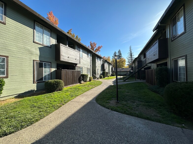 Primary Photo - 5421 El Camino Ave