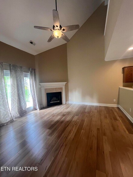 Building Photo - 5408 Oak Harbor Ln