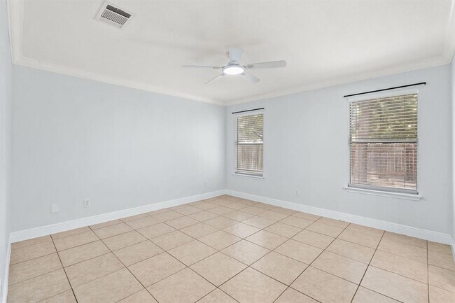 Building Photo - 105 Grant Way