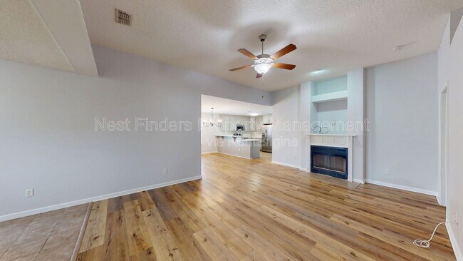 Building Photo - 13290 Pacemaker Dr