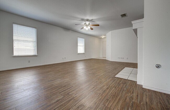 Building Photo - 207 Brentwood Dr