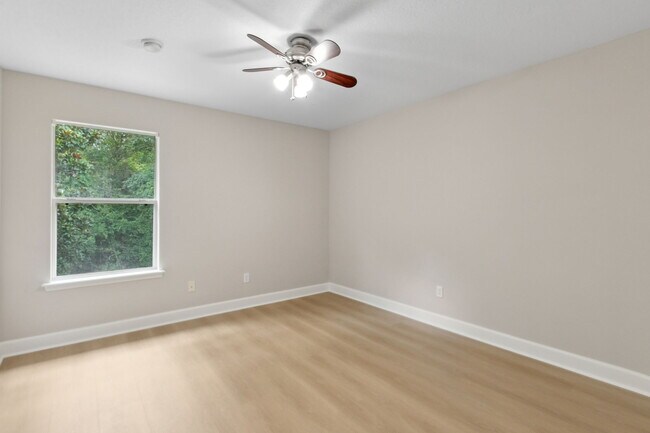 Building Photo - 85208 Sagaponack Dr