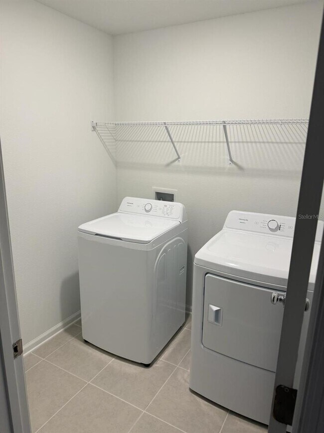 Building Photo - 3466 Howell Dr