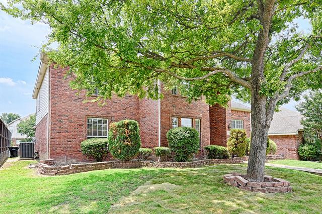 Building Photo - 9701 Thorncliff Dr